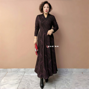 贵夫人冬季时尚气质加绒保暖妈妈连衣裙弹力高级感大码长款大摆裙