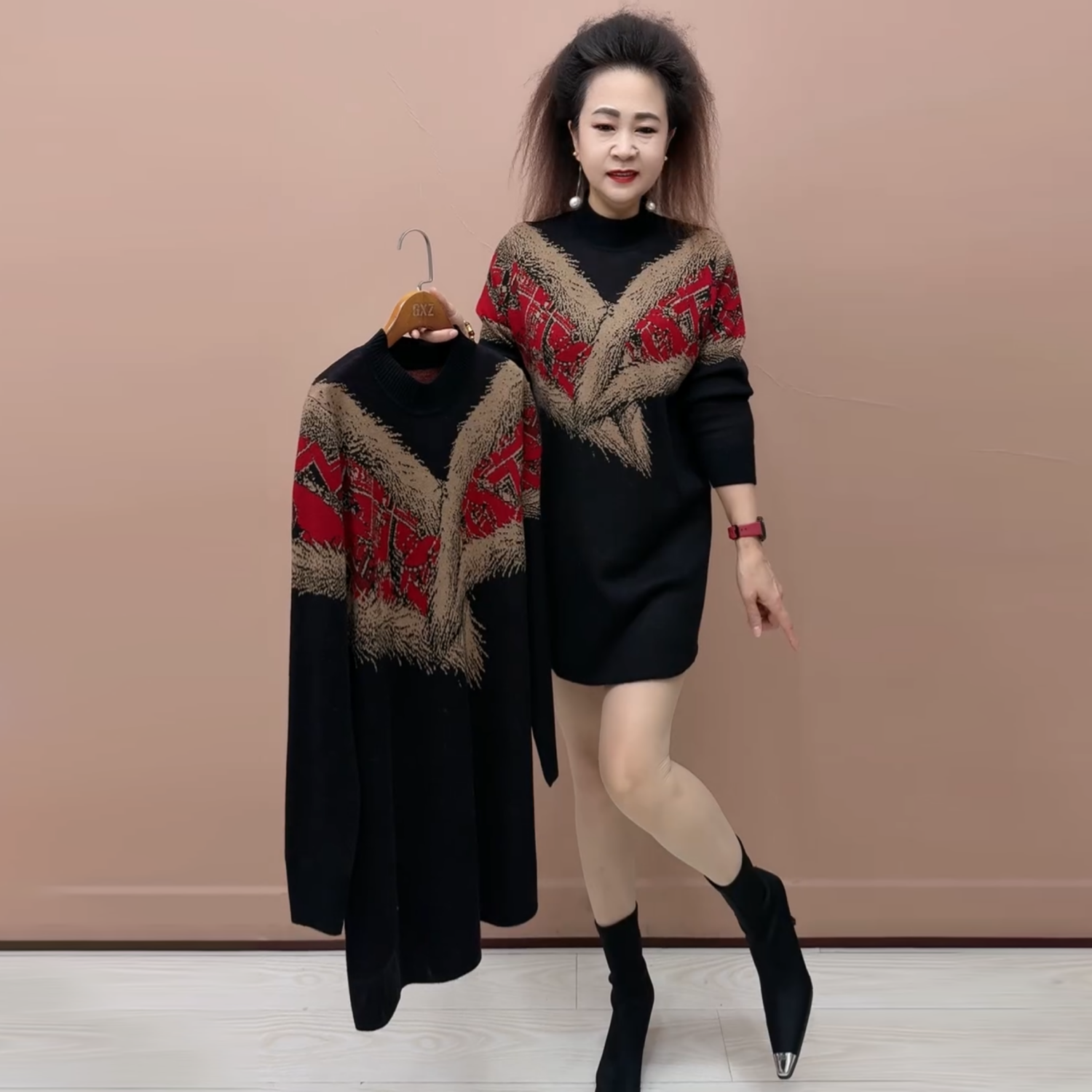 高端阔太太妈妈装秋冬大版针织衫中长款印花打底裙宽松遮肉毛衣裙