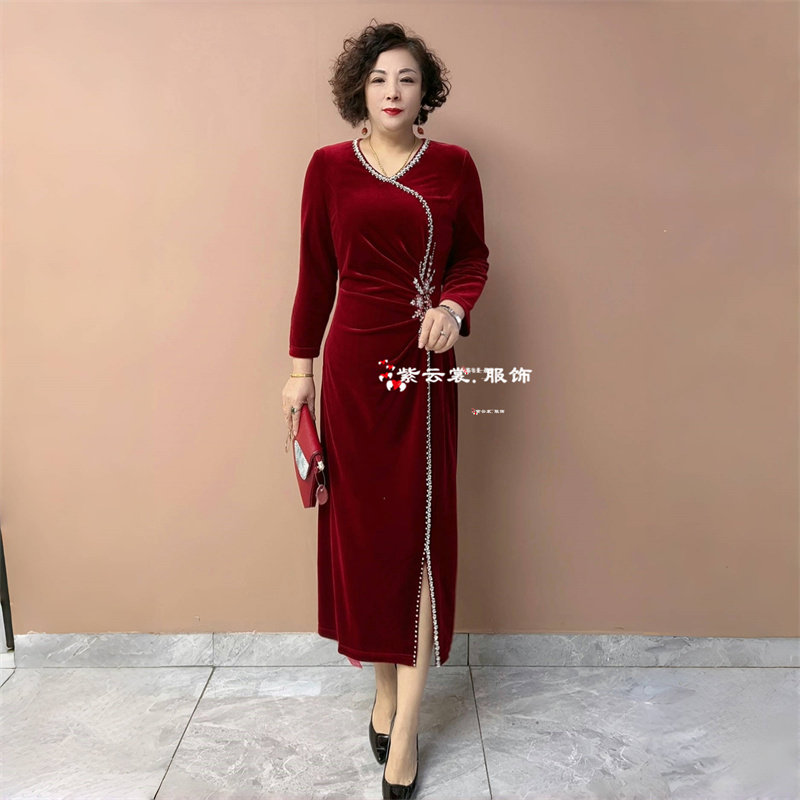 高端丝绒妈妈晚礼服高级感年轻喜婆婆婚礼旗袍修身气质长款连衣裙