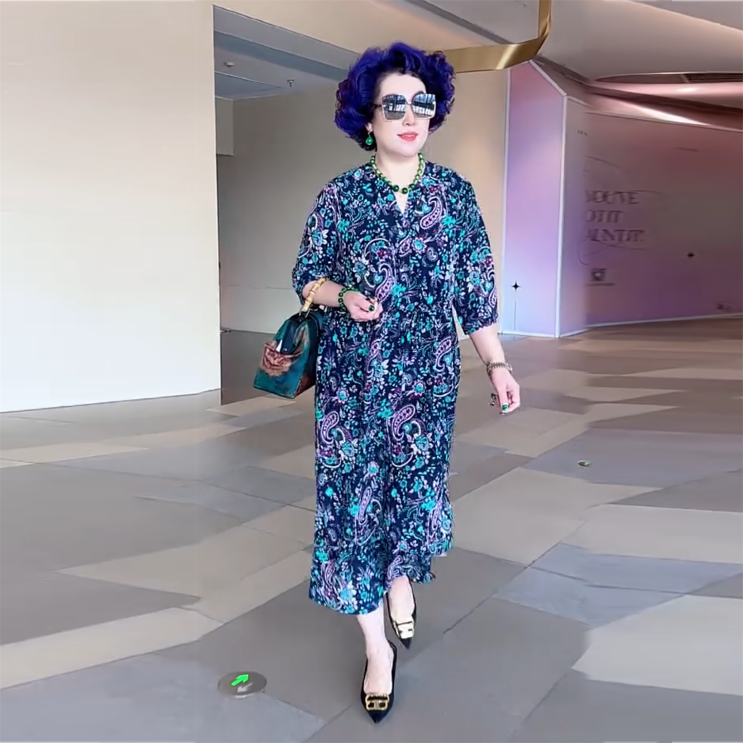 欧货高端夏季遮肉宽松时尚长款妈妈装洋气大码乔其纱沙滩连衣裙女