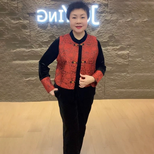 新中式国风盘扣马甲套装女2026春装丝绒拼接显瘦高级感两件套年货