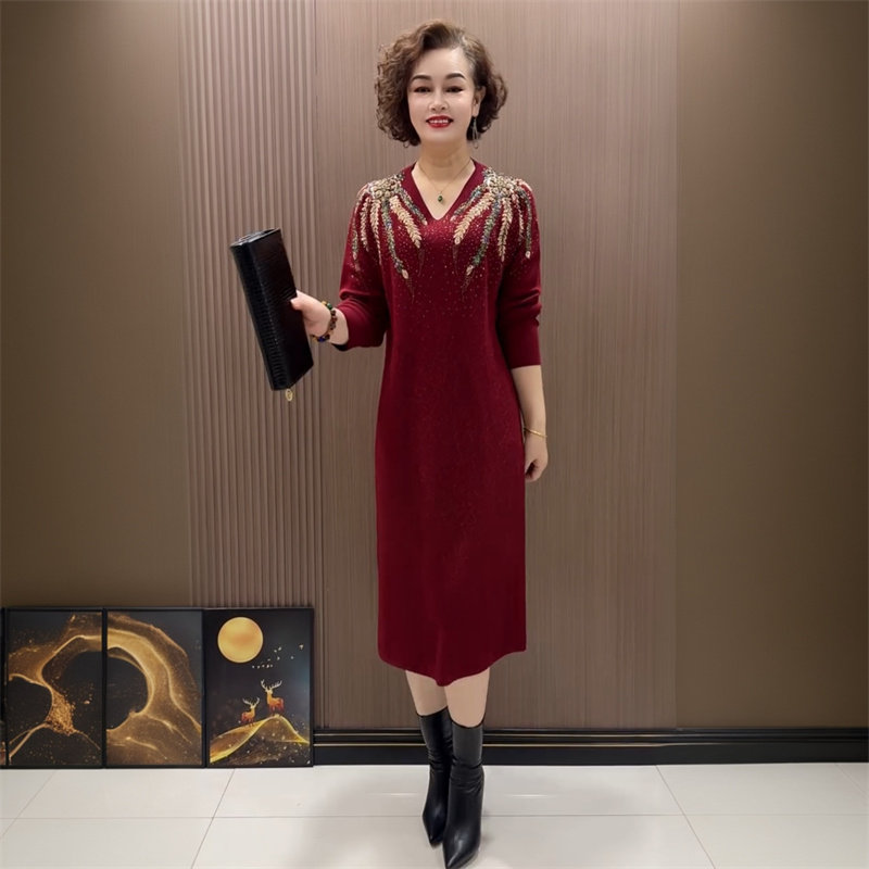 2025春季新款中年妈妈装针织连衣裙休闲百搭遮肉洋气打底毛衣长裙