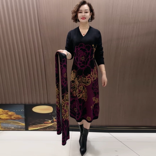 送围巾阔太太气质V领针织裙秋冬时尚妈妈宽松长款过膝毛衣打底裙