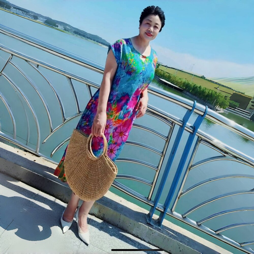 高端夏季短袖时尚天丝冰凉连衣裙气质妈妈宽松大码花色沙滩长裙子