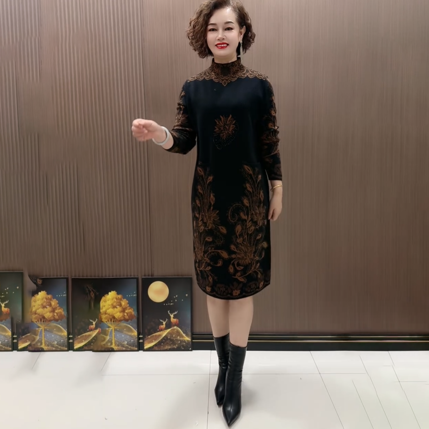 高端秋冬新款中老年妈妈装花色针织连衣裙复古显瘦遮肚打底中长裙