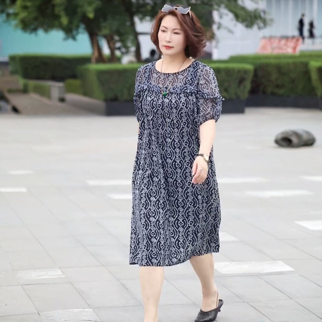 夏季新款短袖遮肉宽松长款中老年妈妈装洋气法式乔其纱大码连衣裙