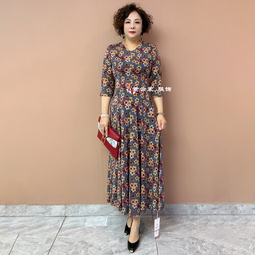高端中年妈妈装夏季中袖冰麻连衣裙时尚优雅高弹垂感大摆碎花长裙