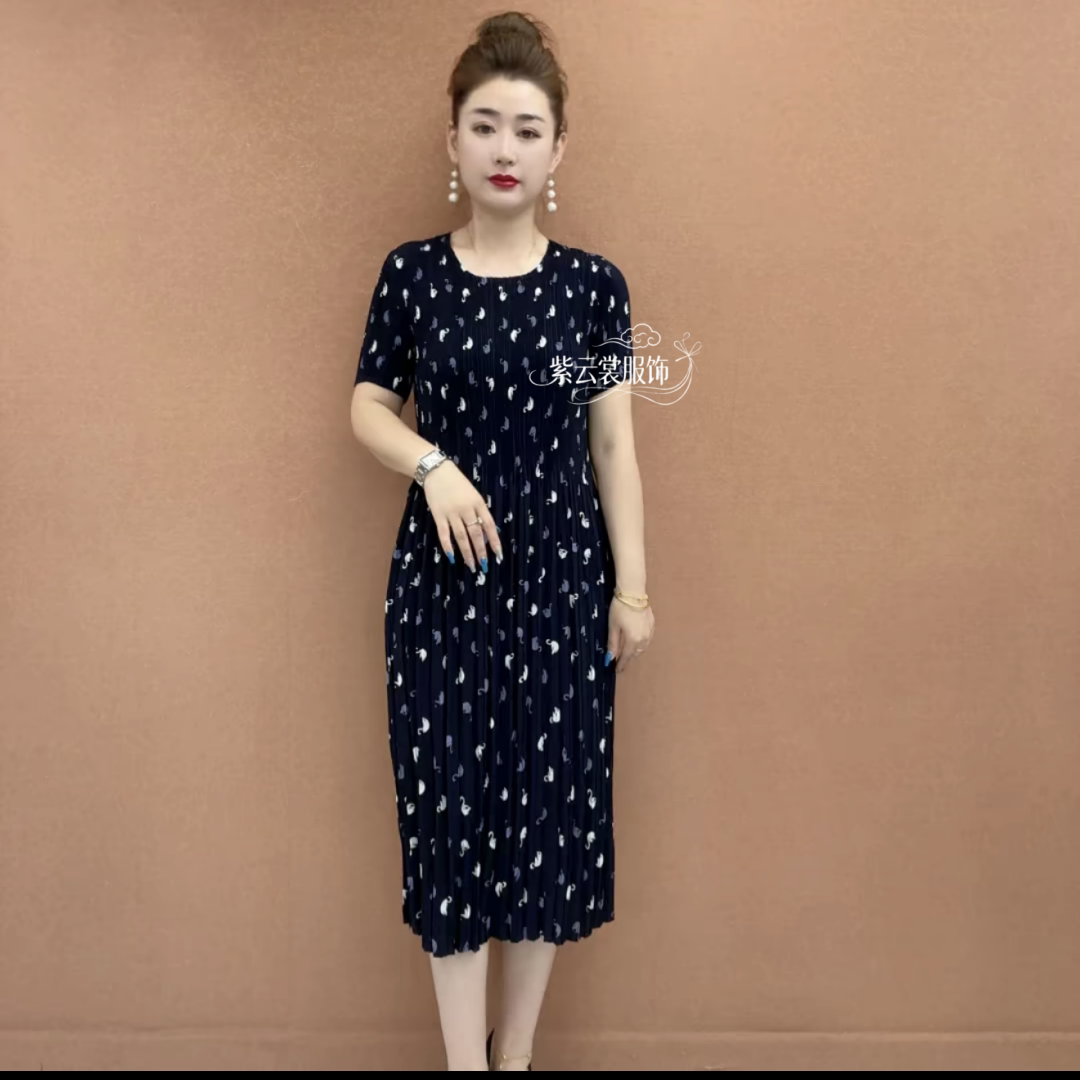 夏季时尚褶皱弹力大码妈妈装短袖气质显瘦百褶过膝中长洋气连衣裙