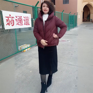 年轻妈妈装时尚短款休闲棉服冬季保暖连帽宽松显瘦加厚面包服外套