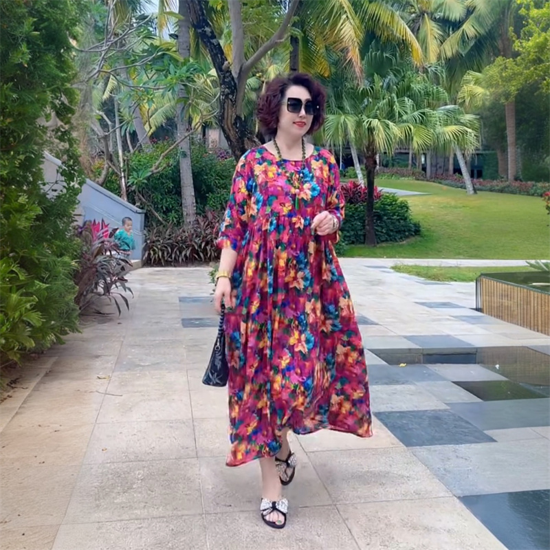 高级感复古印花连衣裙贵夫人胖妈妈宽松大码夏季长款碎花沙滩裙女