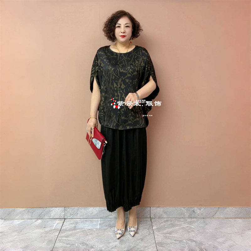大码女装胖妈妈装时尚宽松气质显瘦醋酸真丝衬衫夏季短袖印花上衣