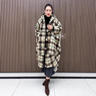 冬季阔太太高端加棉加厚保暖风衣外套宽松200斤茧型毛呢棉服大衣