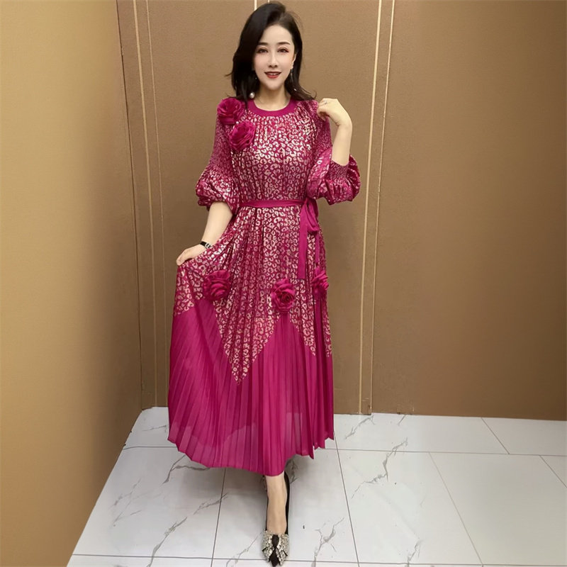 三宅褶皱高级感立体花气质减龄妈妈装春秋新款连衣裙收腰显瘦长裙