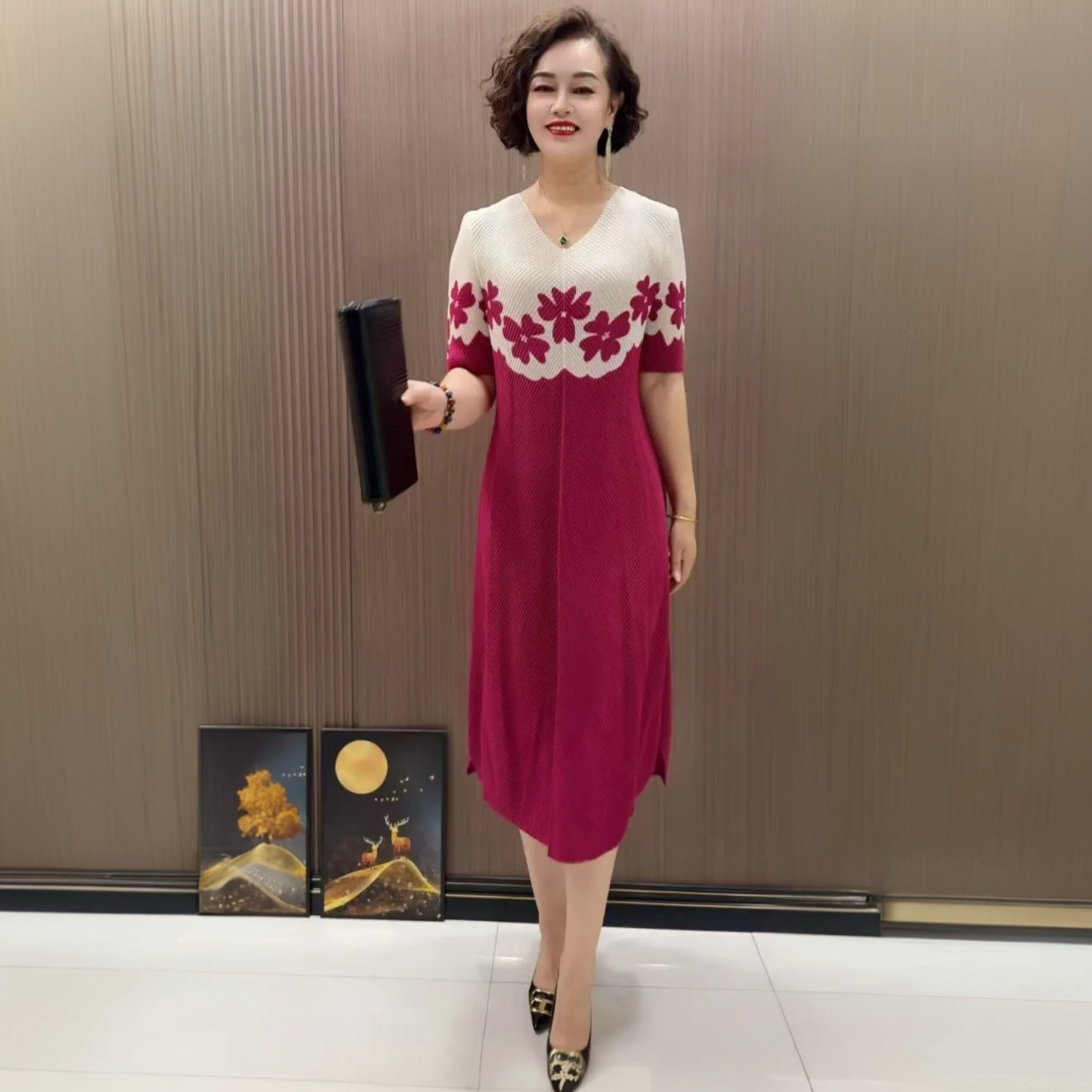 时尚洋气中年妈妈装褶皱夏季短袖气质大码长裙冰丝弹力百褶连衣裙