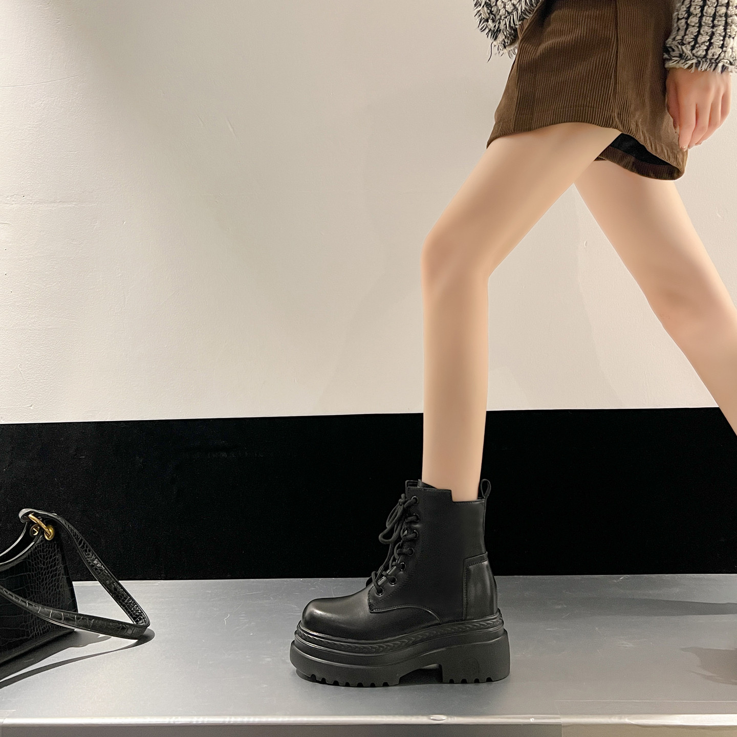 黑色内增高马丁靴女小个子2025巨好看的厚底英伦风秋冬矮子乐短靴