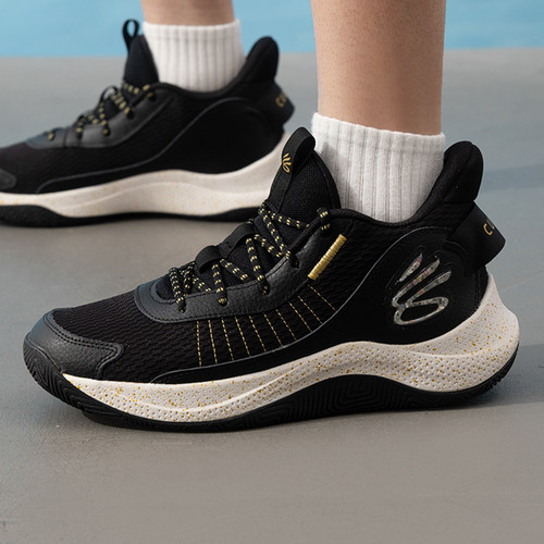 安德玛CURRY3Z7低帮篮球鞋