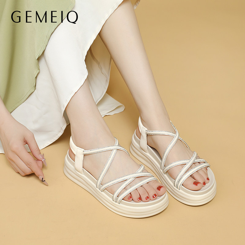 戈美其大码平底凉鞋女露趾罗马鞋简约一字带夏季女款宽胖肥脚女鞋
