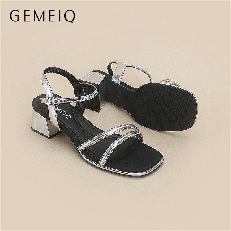 戈美其法式绝美小众凉拖鞋女夏外穿舒适上新高级感配裙子银色凉鞋