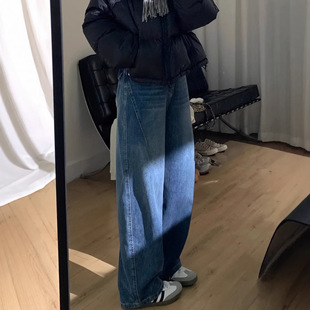 复古弯刀牛仔裤女秋冬加绒大码胖mm宽松垂感梨型身材显瘦阔腿长裤