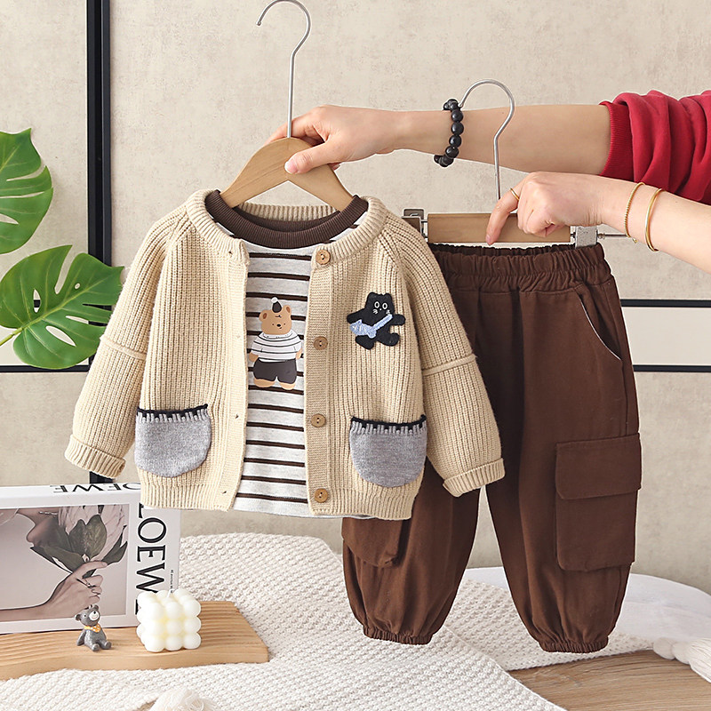 男童春装套装2026新款儿童装开衫时髦宝宝春秋装毛衣马甲三件套潮