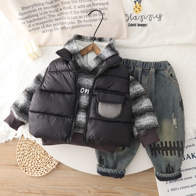 男童秋冬套装加厚连帽马甲三件套