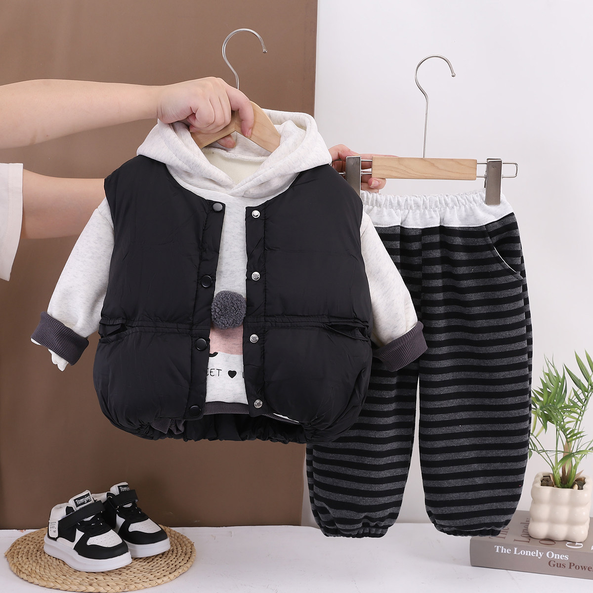 儿童冬装套装男童加绒加厚三件套2025新款宝宝马甲棉服洋气1-3岁