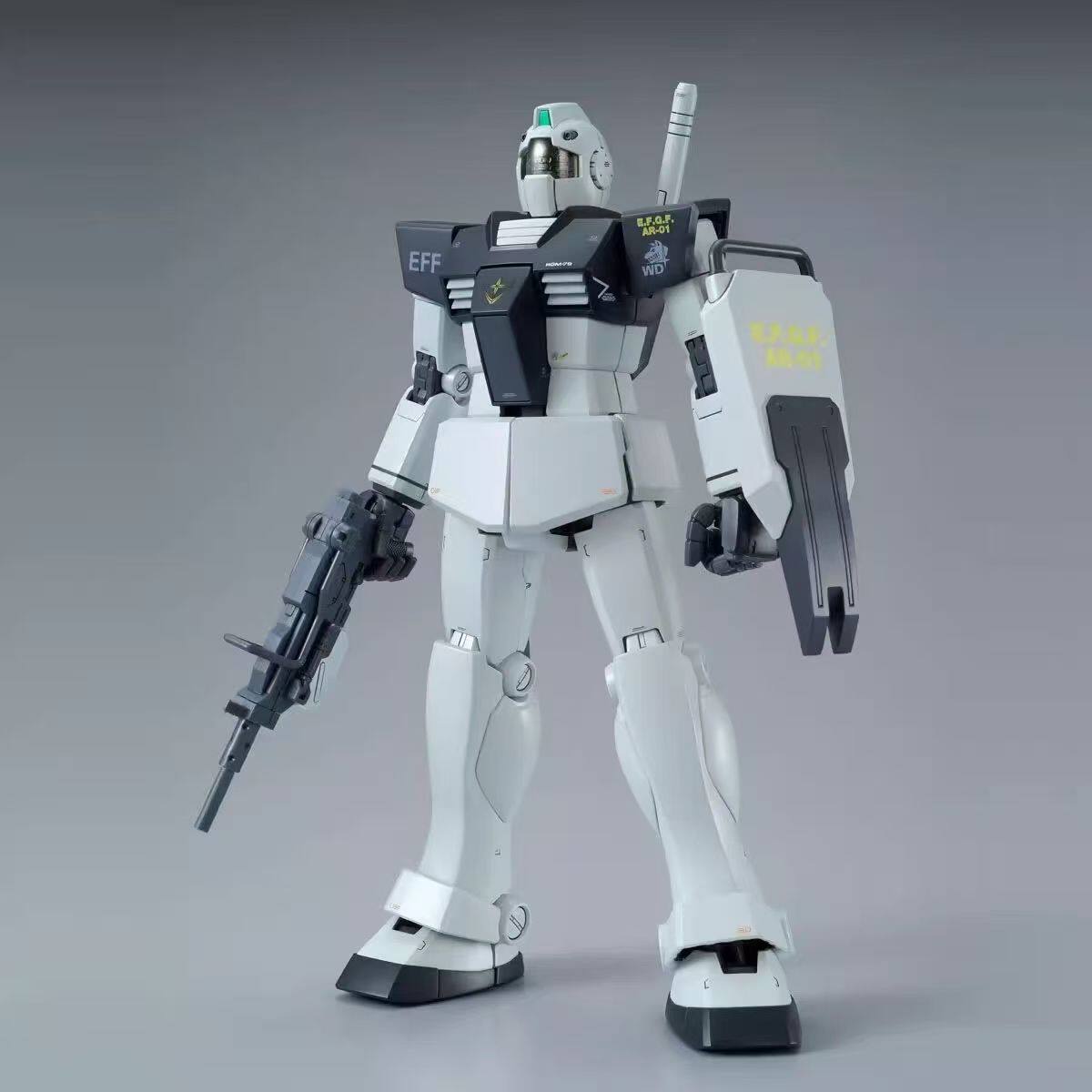 异星电镀 MG 1/100 RGM-79 吉姆 2.0 白狗小队 拼装模型图片