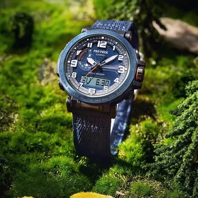 卡西欧双显太阳能户外登山男表