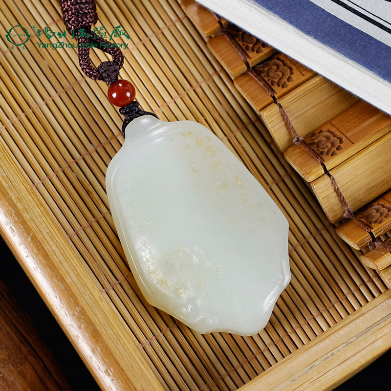 玉缘天然和田玉新疆白玉籽料富甲一方吊坠挂件玉牌油润细腻留皮色