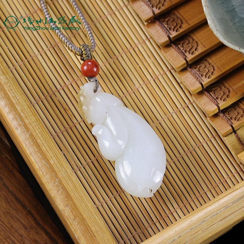 玉缘天然和田玉俄罗斯白玉玉兰花吊坠挂件白度好油性佳带糖收藏