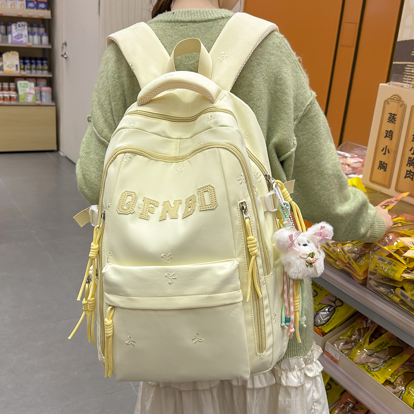 书包少女初中生高颜值小众可爱