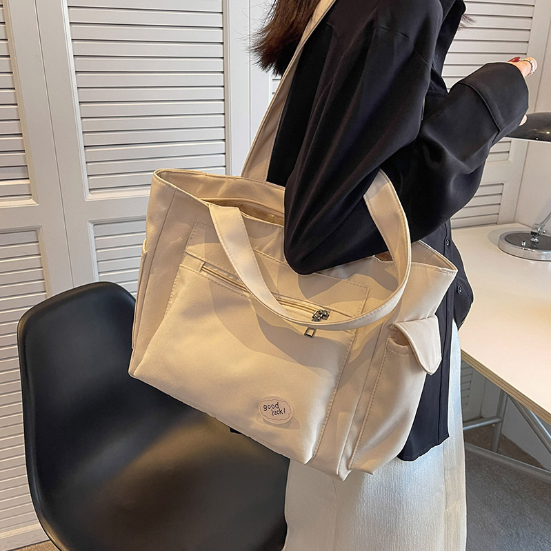 伊梵络慵懒风大容量帆布包女2024