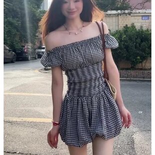 法式复古黑白格纹一字肩连体裤女夏季俏皮设计感减龄连体花苞裤裙