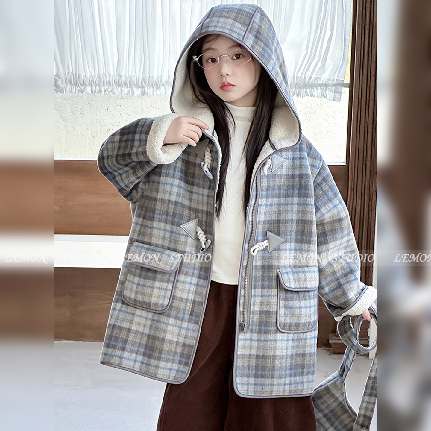 女童毛呢外套格子撞色连帽呢大衣