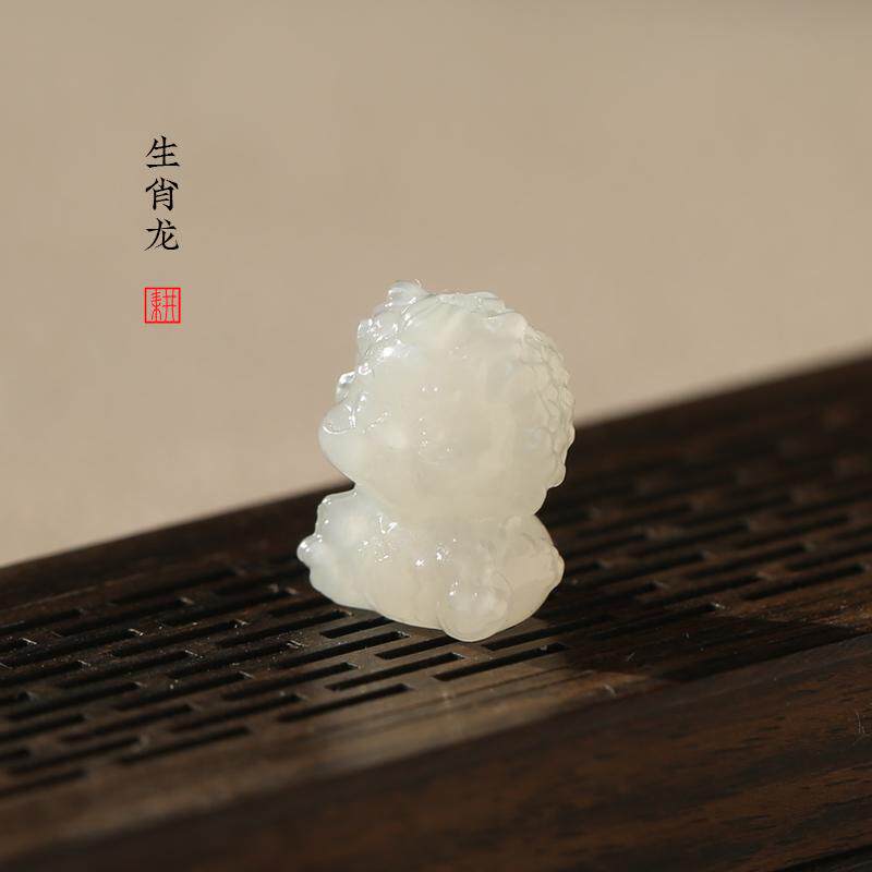 天然和田玉生肖龙吊坠 通孔小龙手链配珠 属鼠猴三合属相