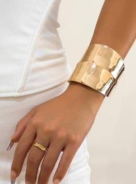 accessories minimalist 高级感metal 可调节开口bracelet 宽边pu