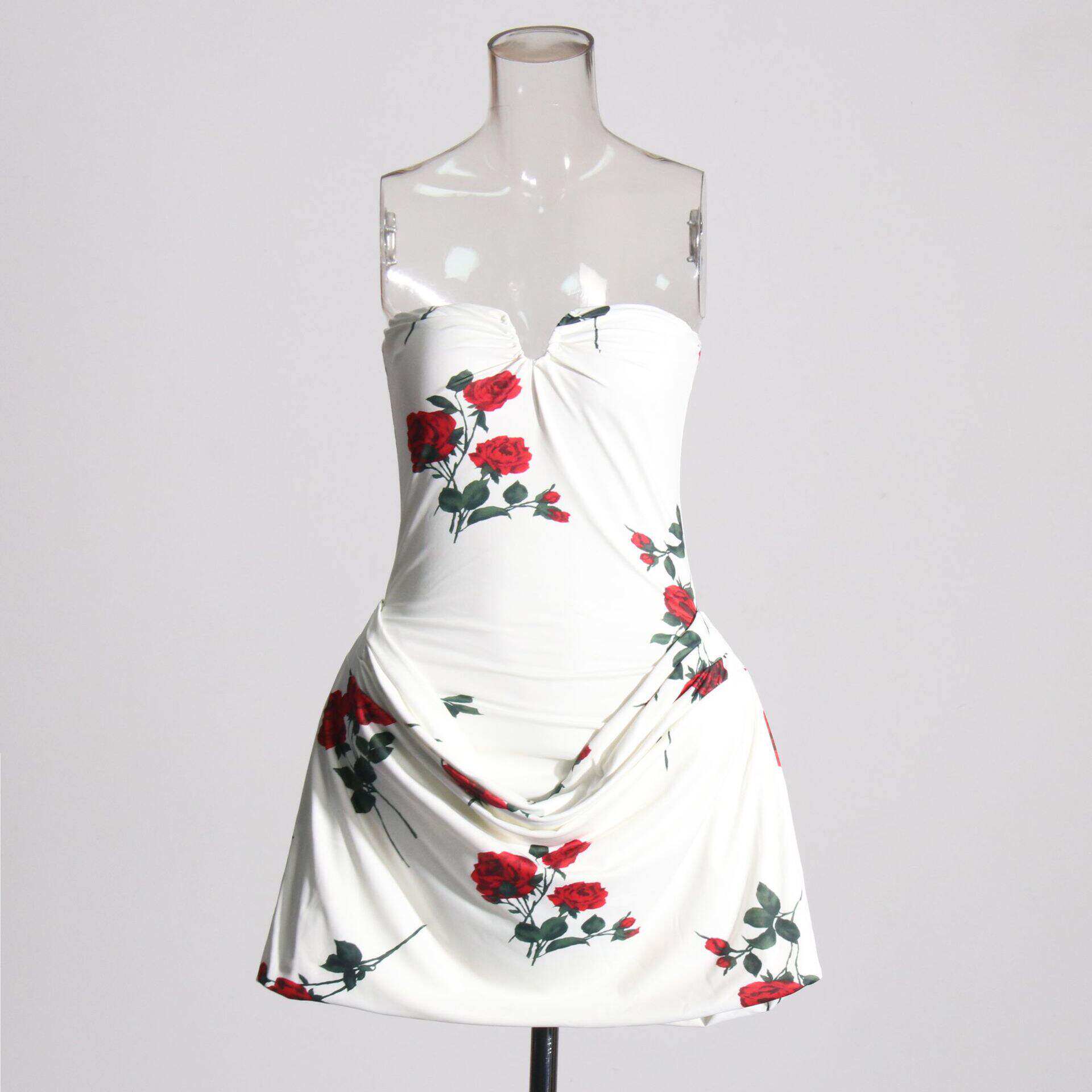 新款 冬季性感鱼骨拼接设计感修身显瘦立体抹胸包臀连衣裙高腰