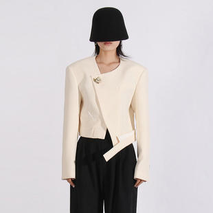 外套女 西装 新款 现货2025小众设计感圆领一粒扣不规则斜边短款