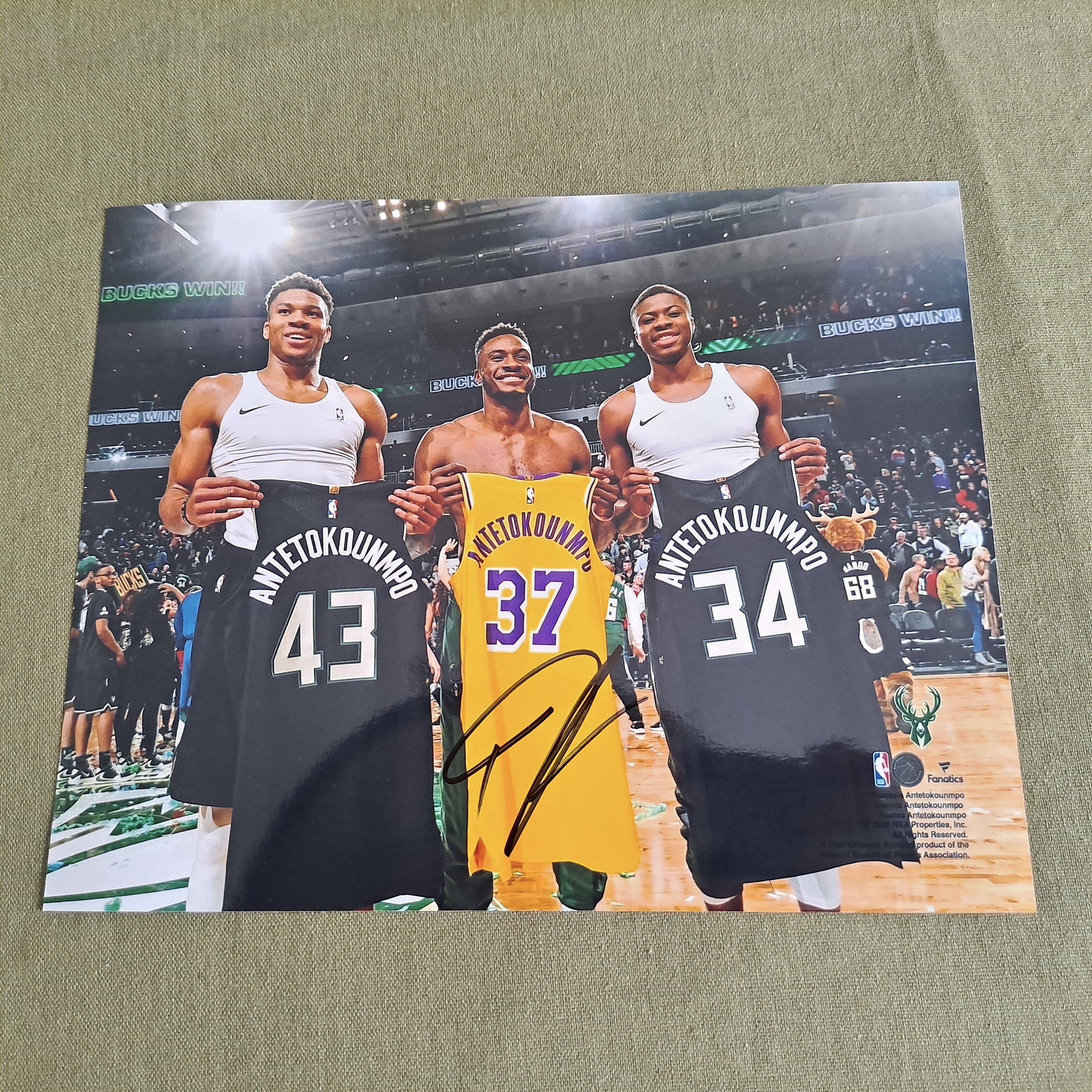 字母哥亲笔签名十寸大照片  可裱框收藏 现货秒发