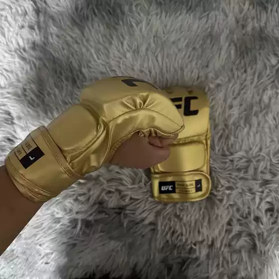 UFC Gold Boxing Gloves Fingerless