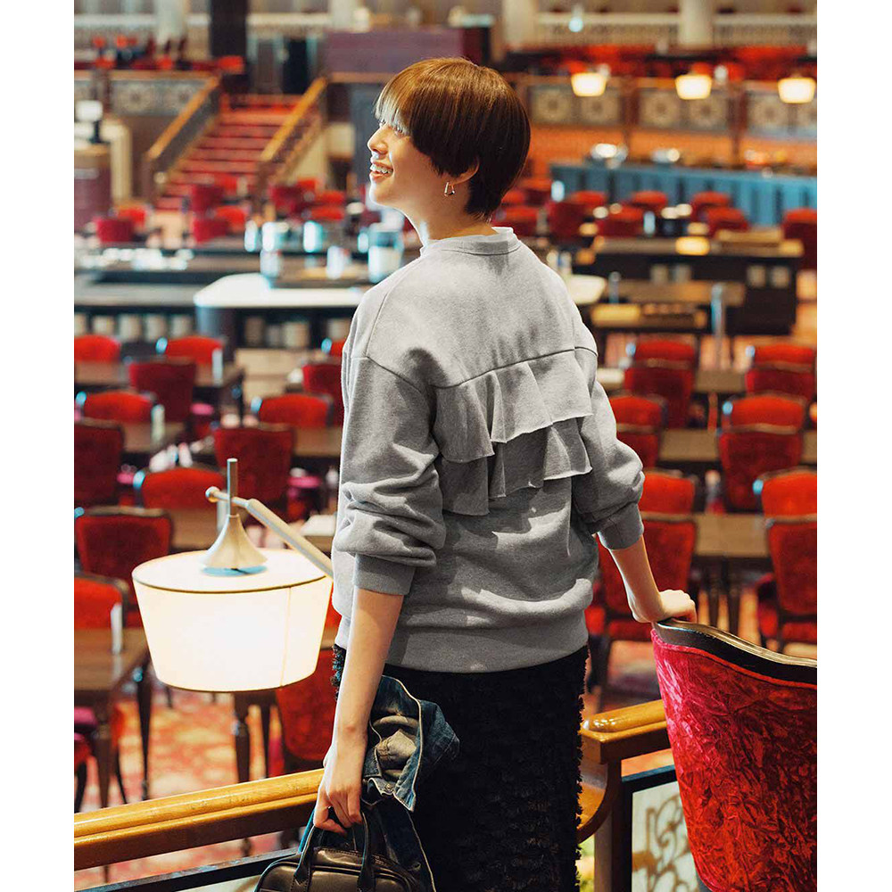 甜美与酷劲并存银丝卫衣