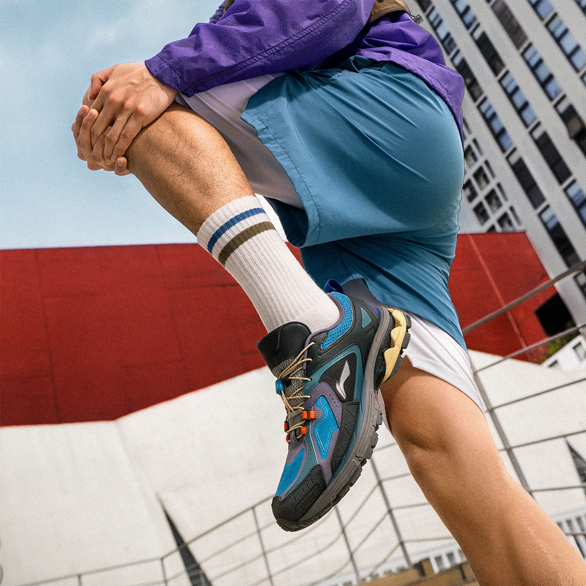 中国李宁扶摇2.0 Trail V2男子反光减震回弹复古跑步鞋ARXU023