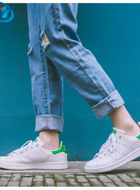 Adidas阿迪达斯男女同款运动板鞋