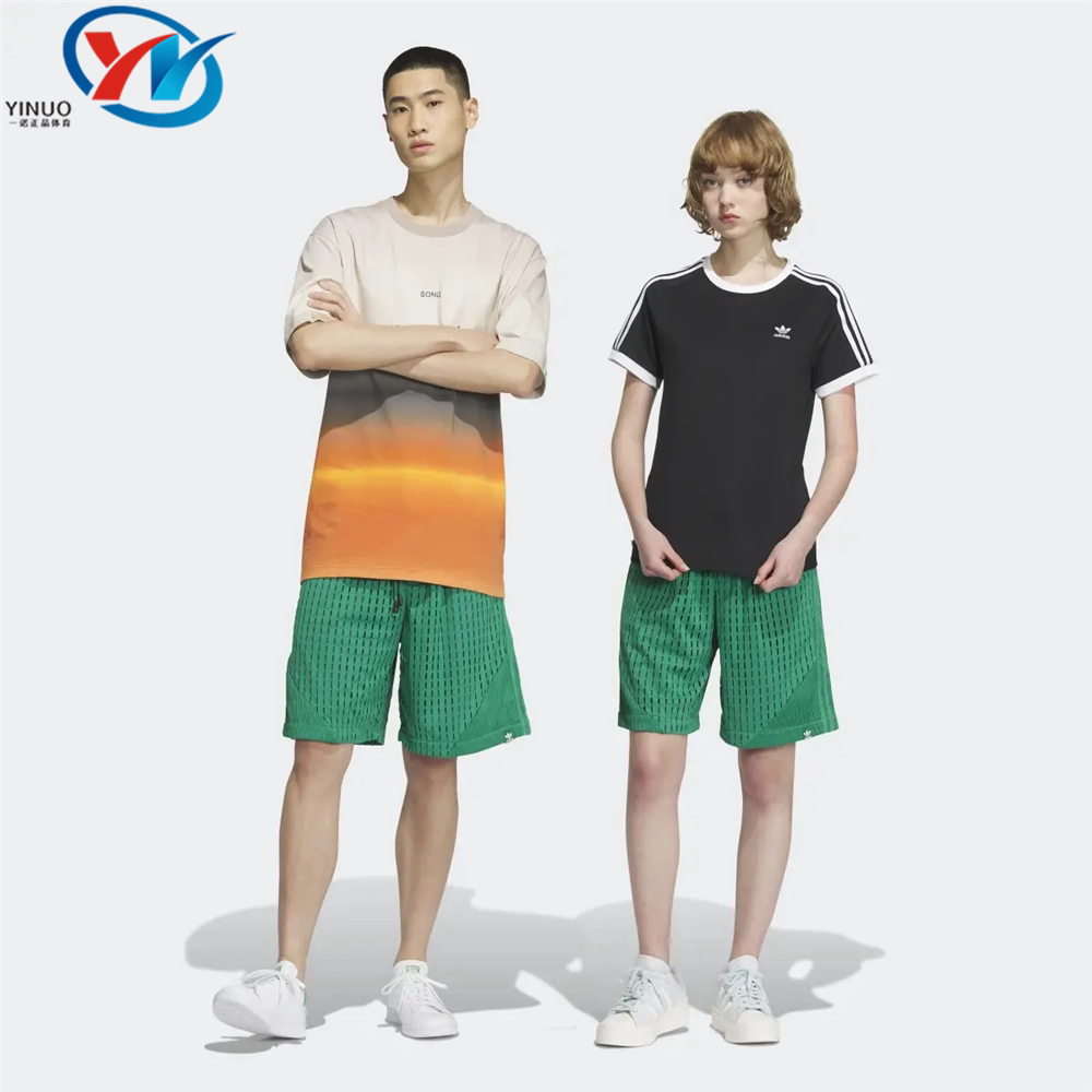 阿迪达斯SFTM男女运动短裤图片