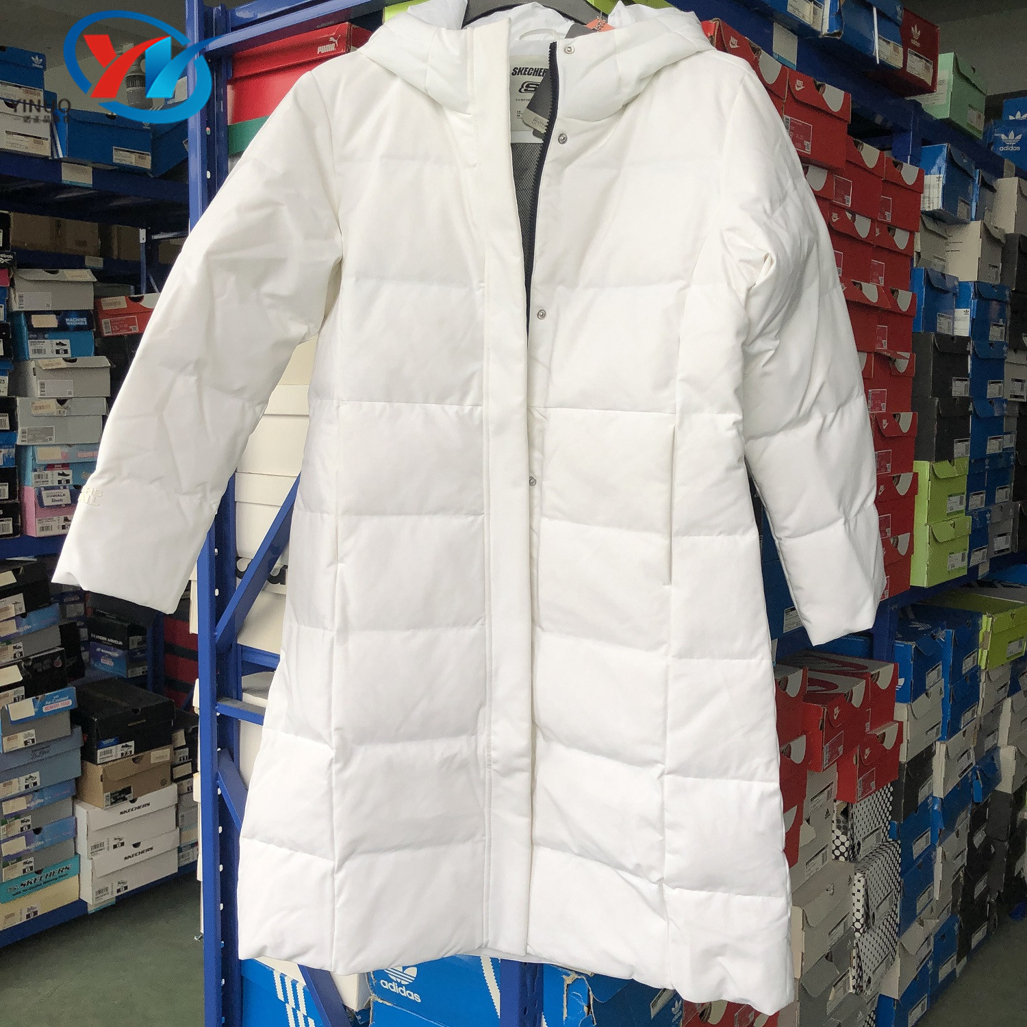 斯凯奇女子中长款连帽保暖羽绒服