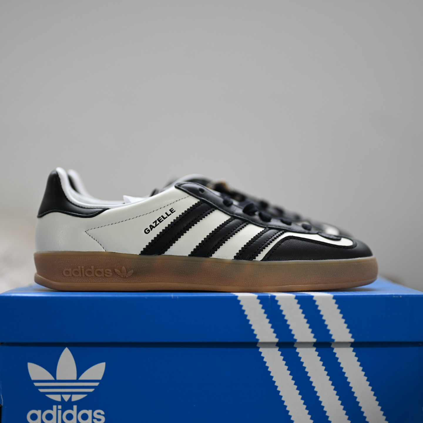 Adidas/阿迪达斯三叶草Gazelle男女黑白复古德训板鞋IH9989 9990