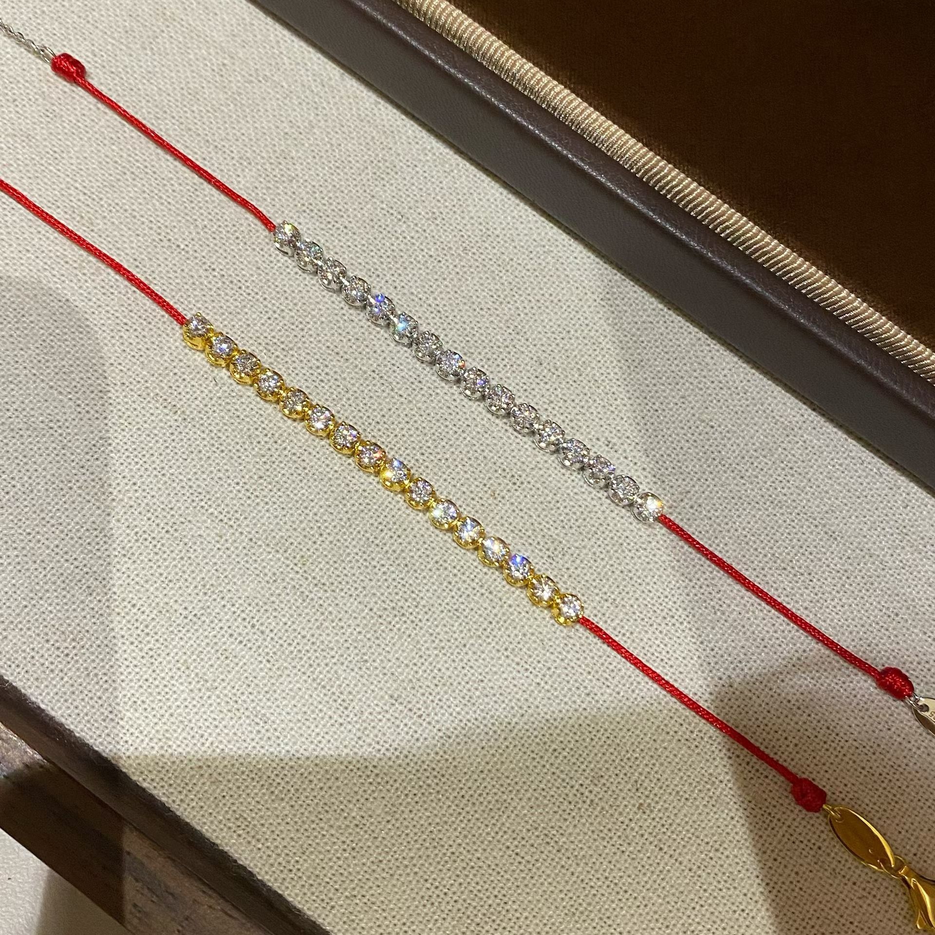 SSJEWELRY轻奢珠宝s925银镀金红绳首饰半钻红绳手链百搭日常手链