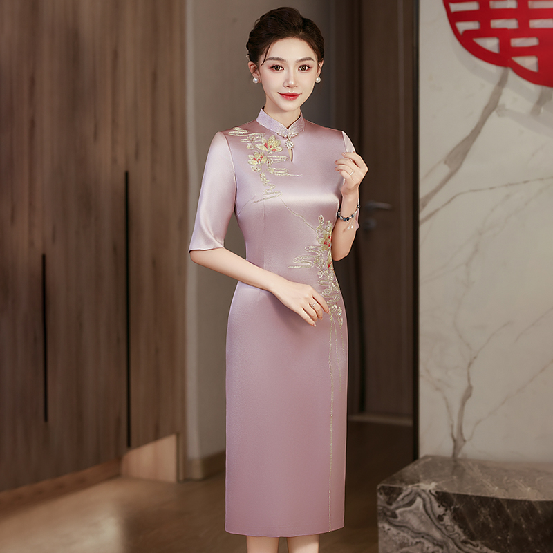 喜妈妈婚宴礼服高端轻奢感