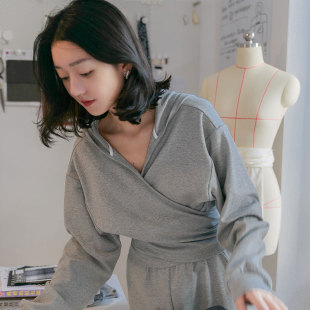 女 套装 Iris.O鸢春夏交叉绑带设计薄款 连帽宽松纯色卫衣休闲裤