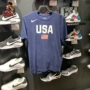 Nike Nike USA Hoa Kỳ World Cup nam cổ tròn nhanh khô thể thao Áo thun ngắn tay AV4352-451 - Áo phông thể thao áo thun lạnh nam adidas